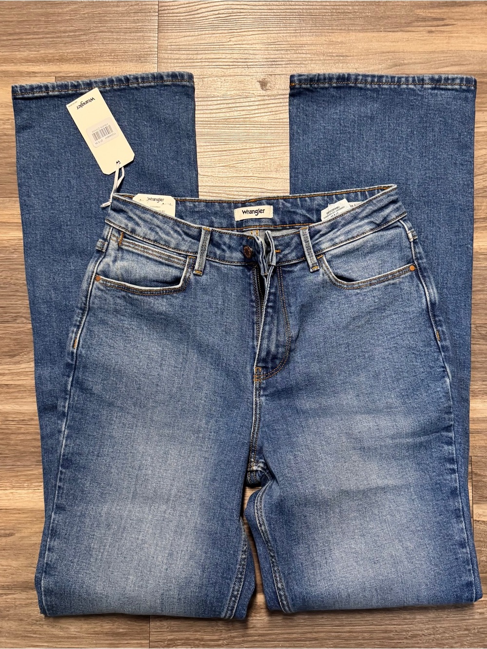 Wrangler Women’s Light Blue HIGH RISE BOOT CUT Jeans 27x34